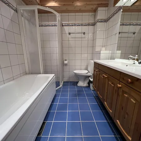 Apartment 3-story Near Slopes With Sauna And Views