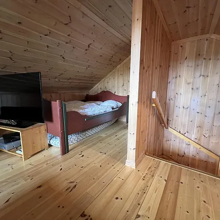 Apartment 3-story Near Slopes With Sauna And Views
