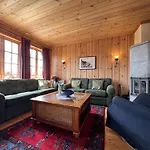 3-story Near Slopes With Sauna And Views * Beitostolen
