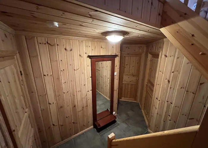 3-story Near Slopes With Sauna And Views Semesterbostad *